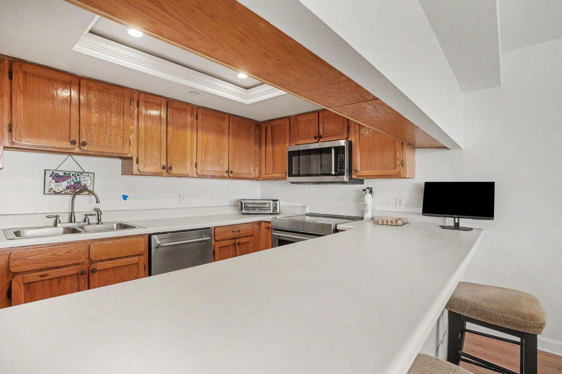 1620 N Waccamaw Dr. Photo 9