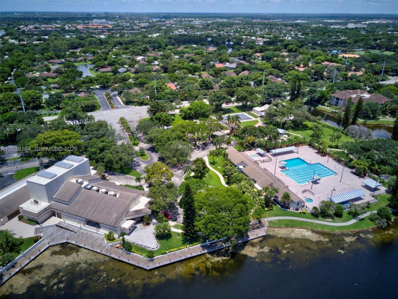 4644 N Carambola Cir N, Unit 2725, Coconut Creek, FL 33066 Photo