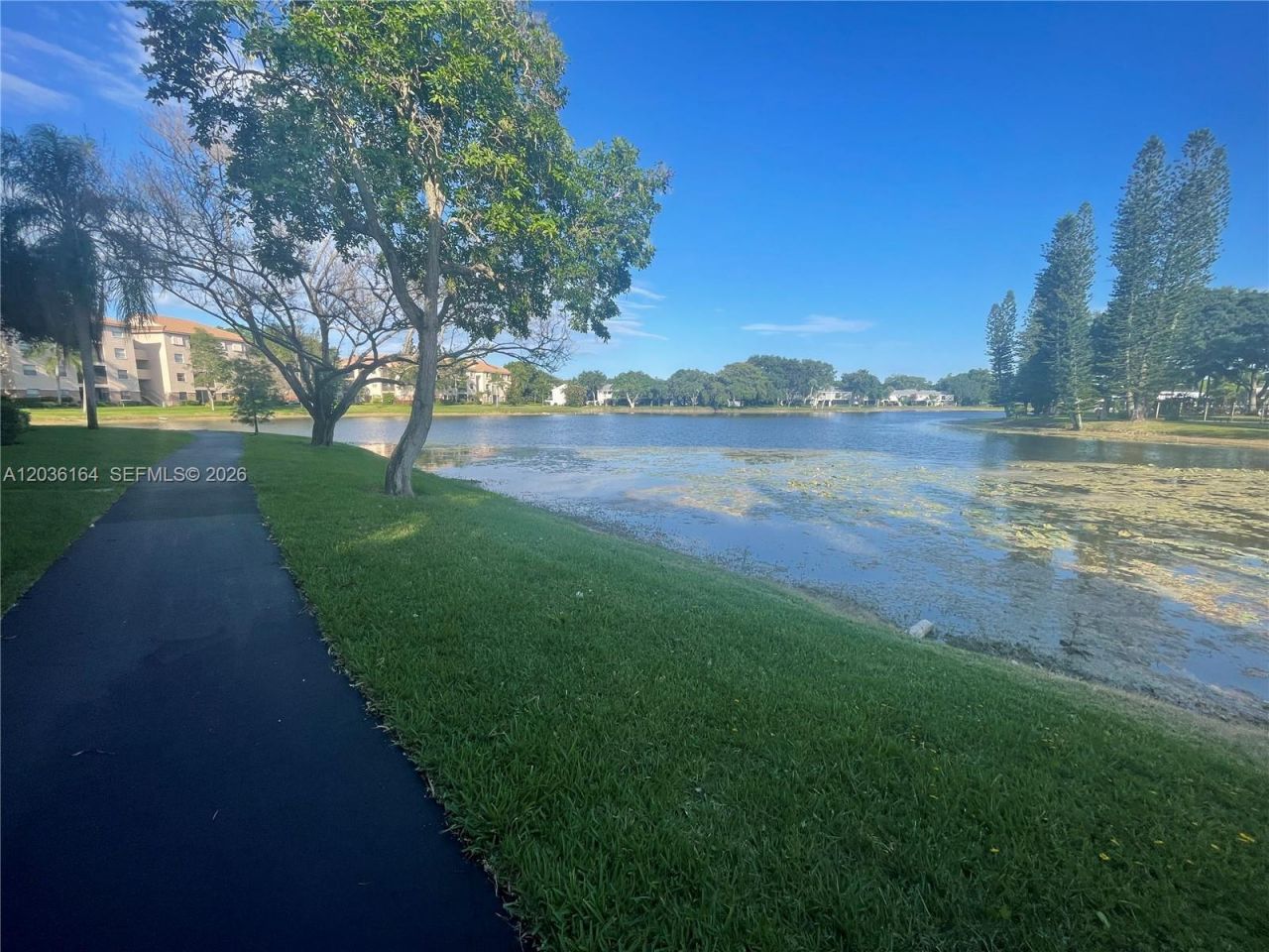 4644 N Carambola Cir N, Unit 2725, Coconut Creek, FL 33066 Photo