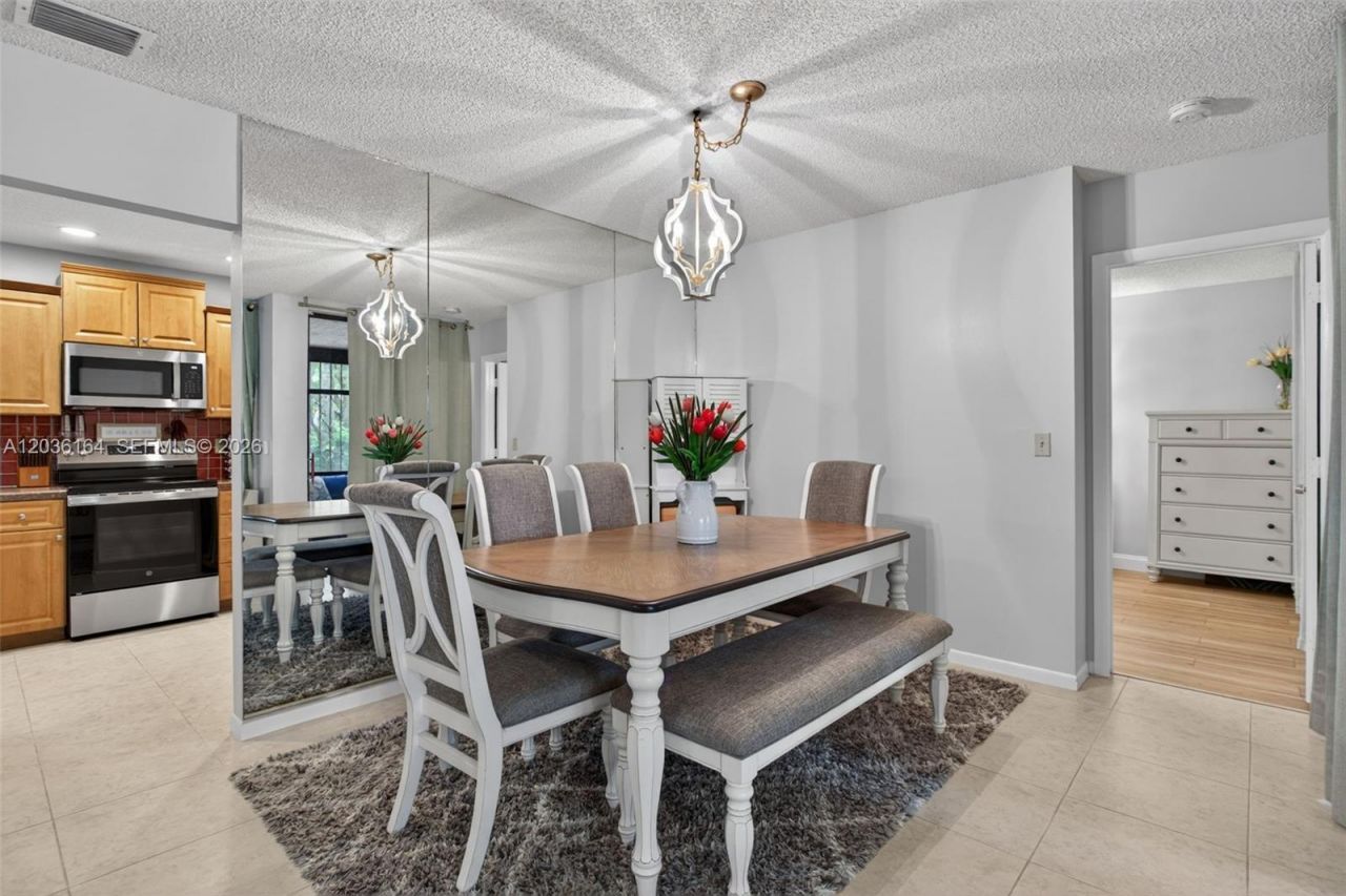 4644 N Carambola Cir N, Unit 2725, Coconut Creek, FL 33066 Photo
