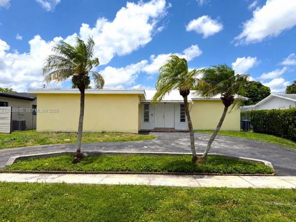 11711 NW 29th St , Sunrise, FL 33323