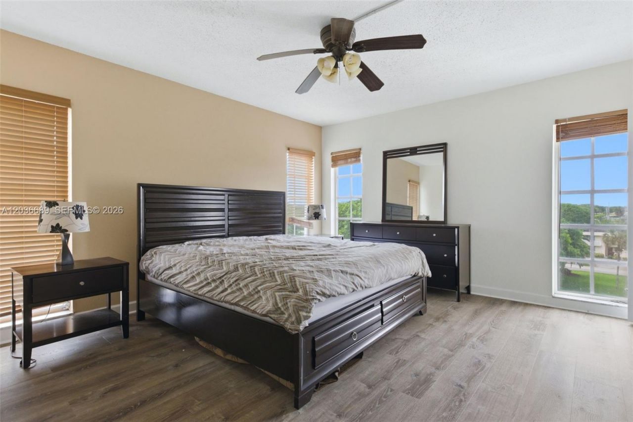 3200 N Palm Aire Dr , Unit 501, Pompano Beach, FL 33069 Photo