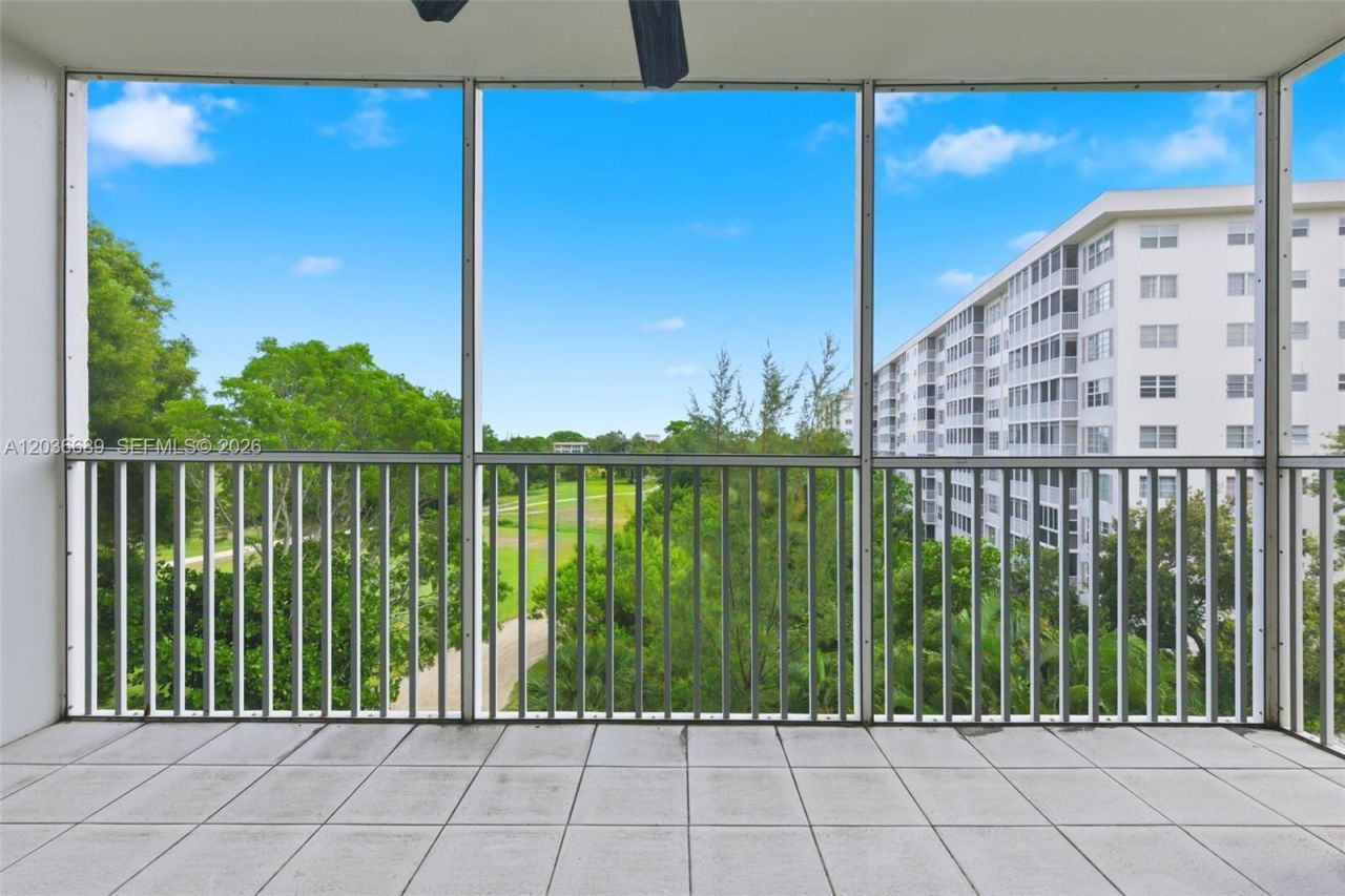 3200 N Palm Aire Dr , Unit 501, Pompano Beach, FL 33069 Photo