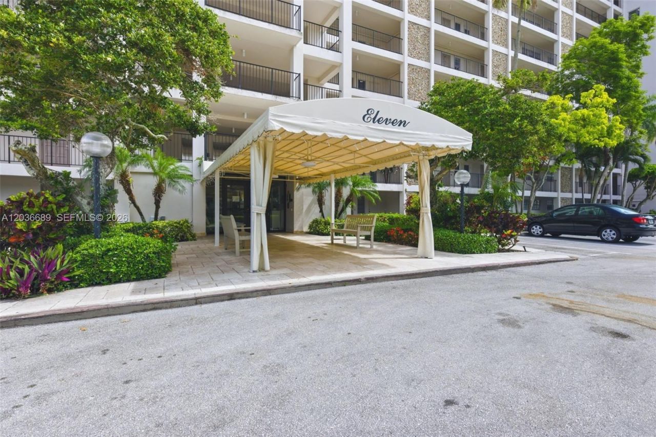 3200 N Palm Aire Dr , Unit 501, Pompano Beach, FL 33069 Photo