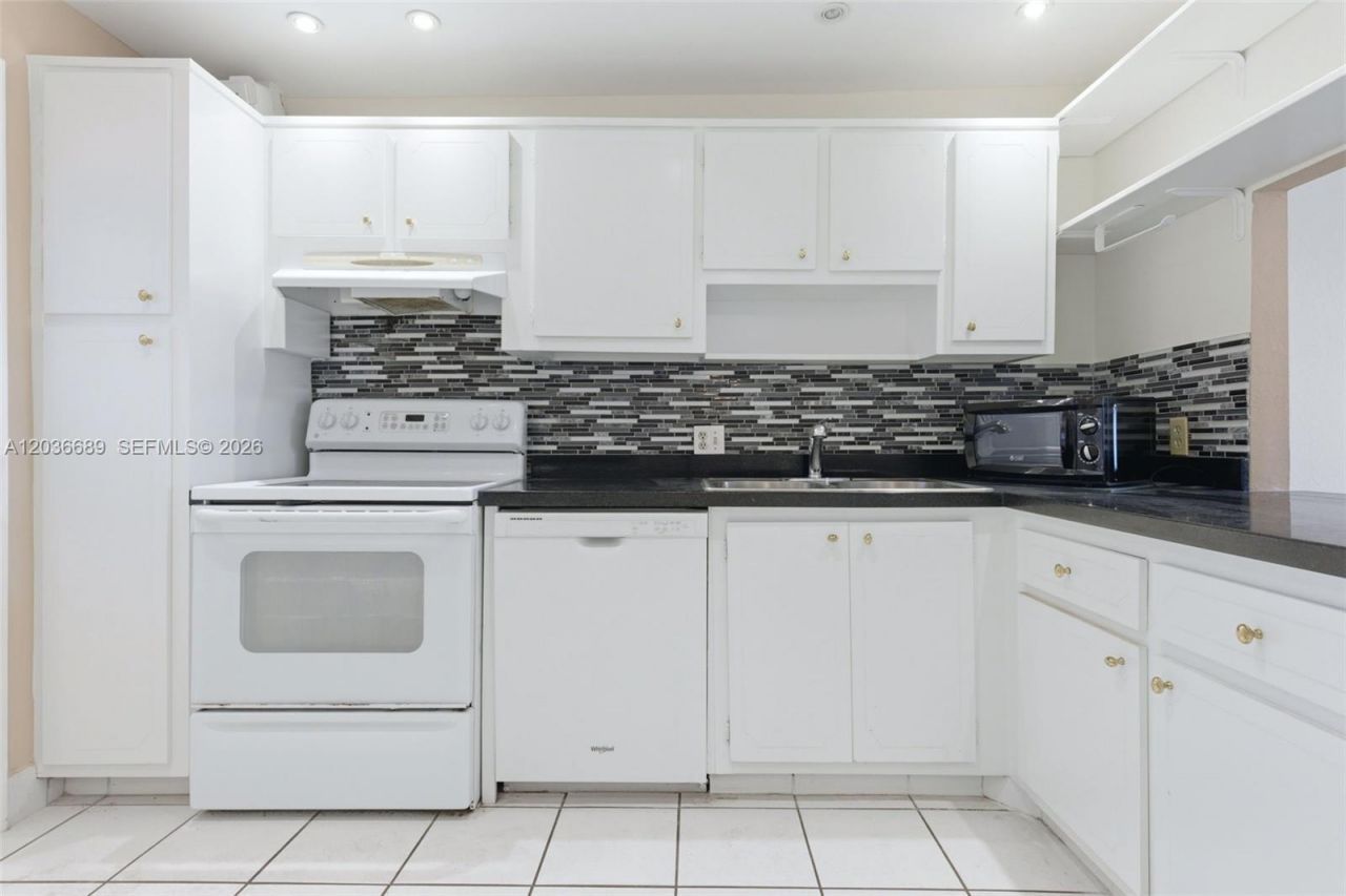 3200 N Palm Aire Dr , Unit 501, Pompano Beach, FL 33069 Photo