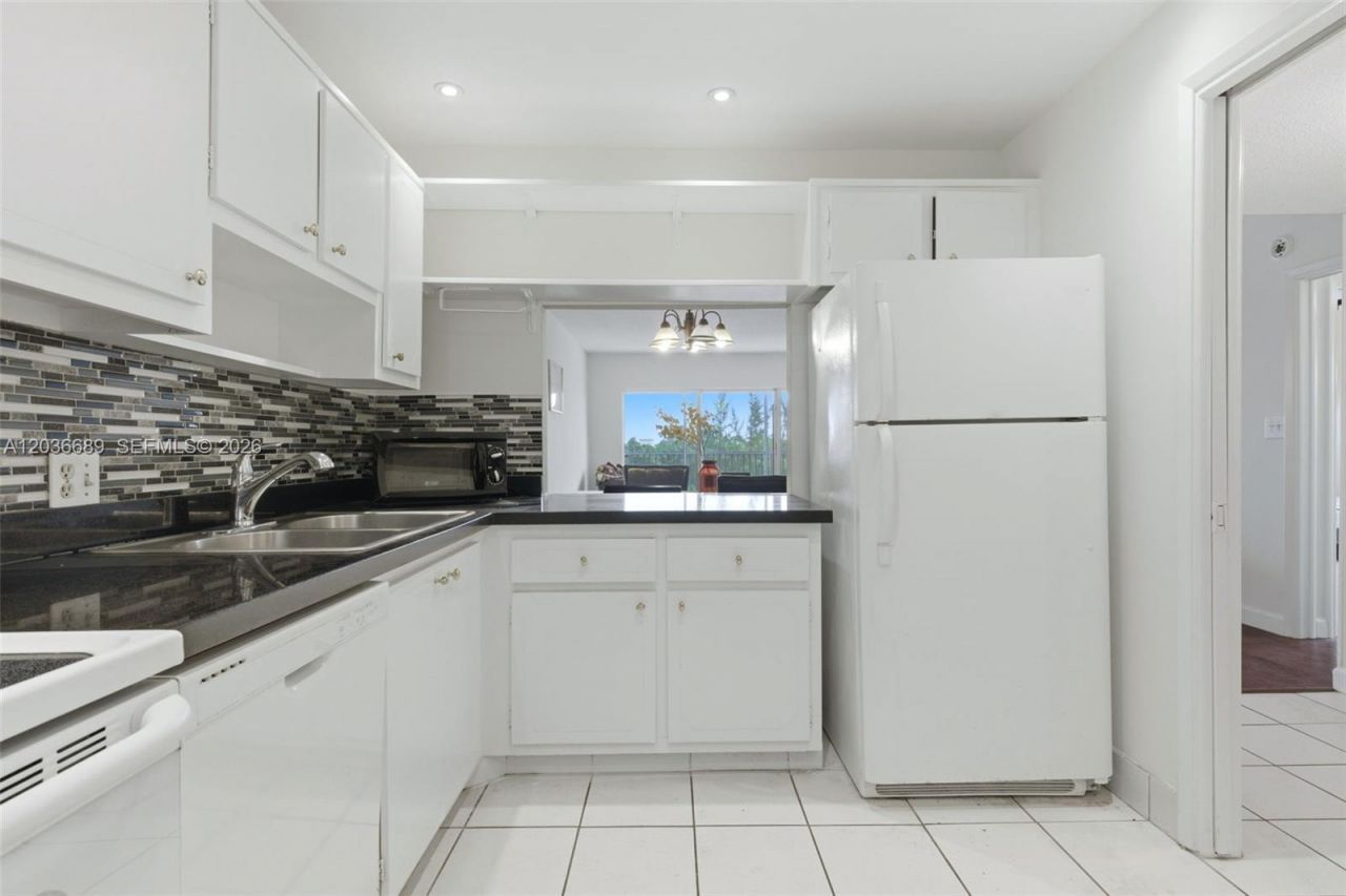 3200 N Palm Aire Dr , Unit 501, Pompano Beach, FL 33069 Photo