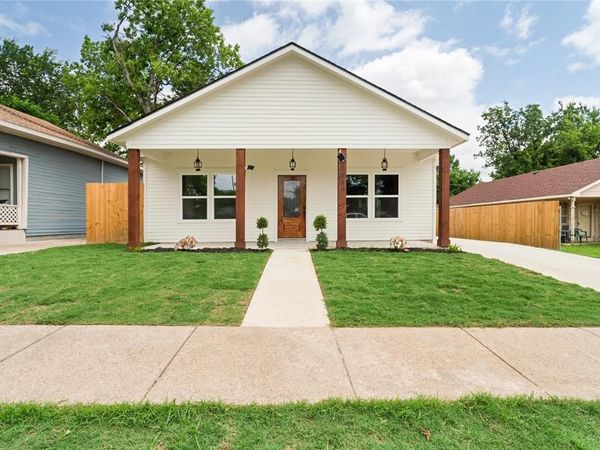 1015 Stella Street , Fort Worth, TX 76104