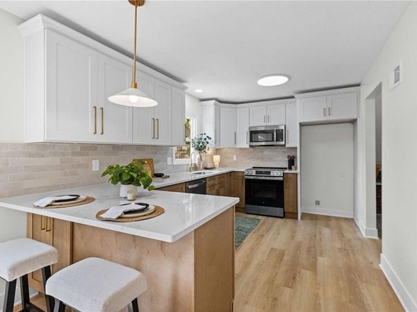 2400 N 73rd Place, Kansas City, KS 66109