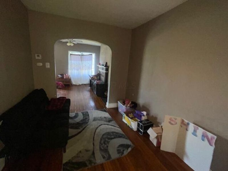 1048 E 20th Avenue, Columbus, OH 43211 Photo 2