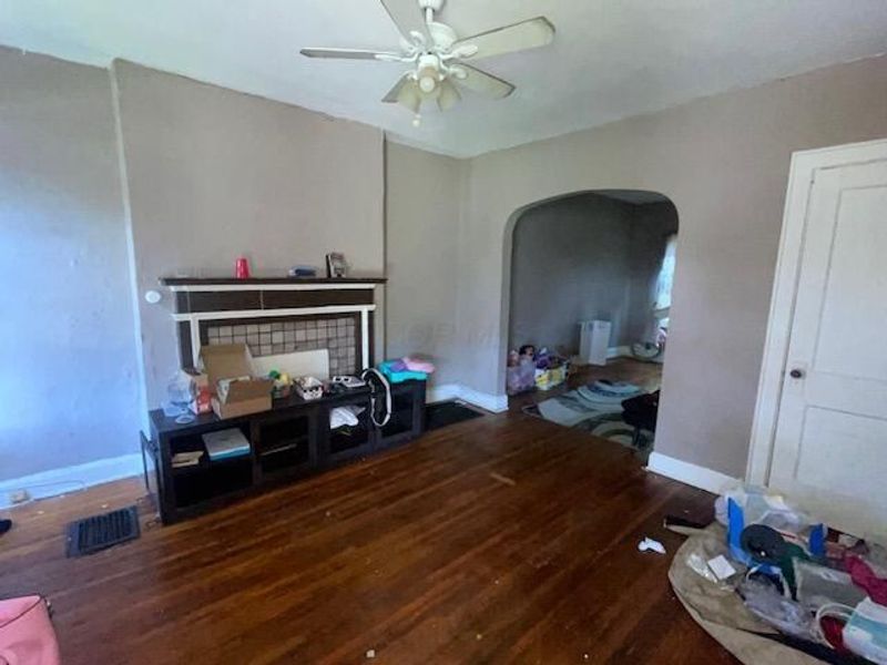 1048 E 20th Avenue, Columbus, OH 43211 Photo 3