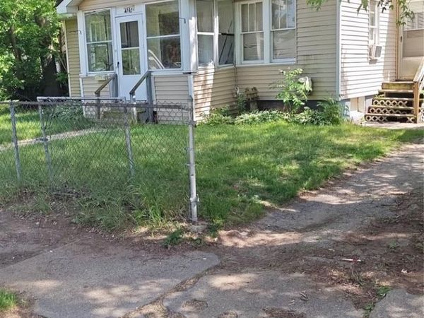 416 Dell Avenue , Flint, MI 48507