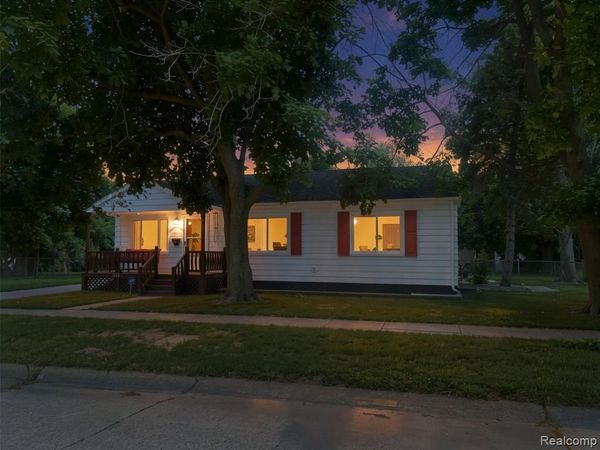 3918 Whitney Avenue , Flint, MI 48532