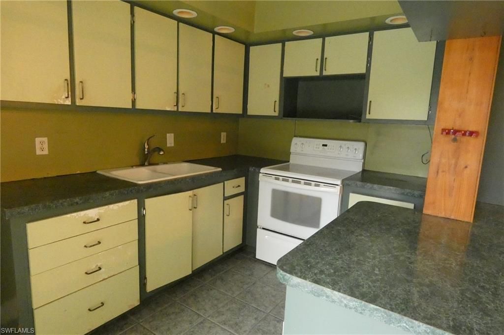 1647 Park Meadows Dr , Unit 2, Fort Myers, FL 33907 Photo
