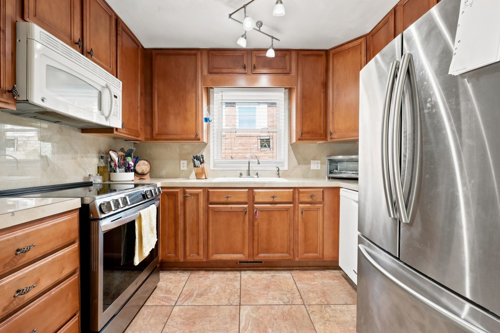 1705 Edge Dr. Photo 12