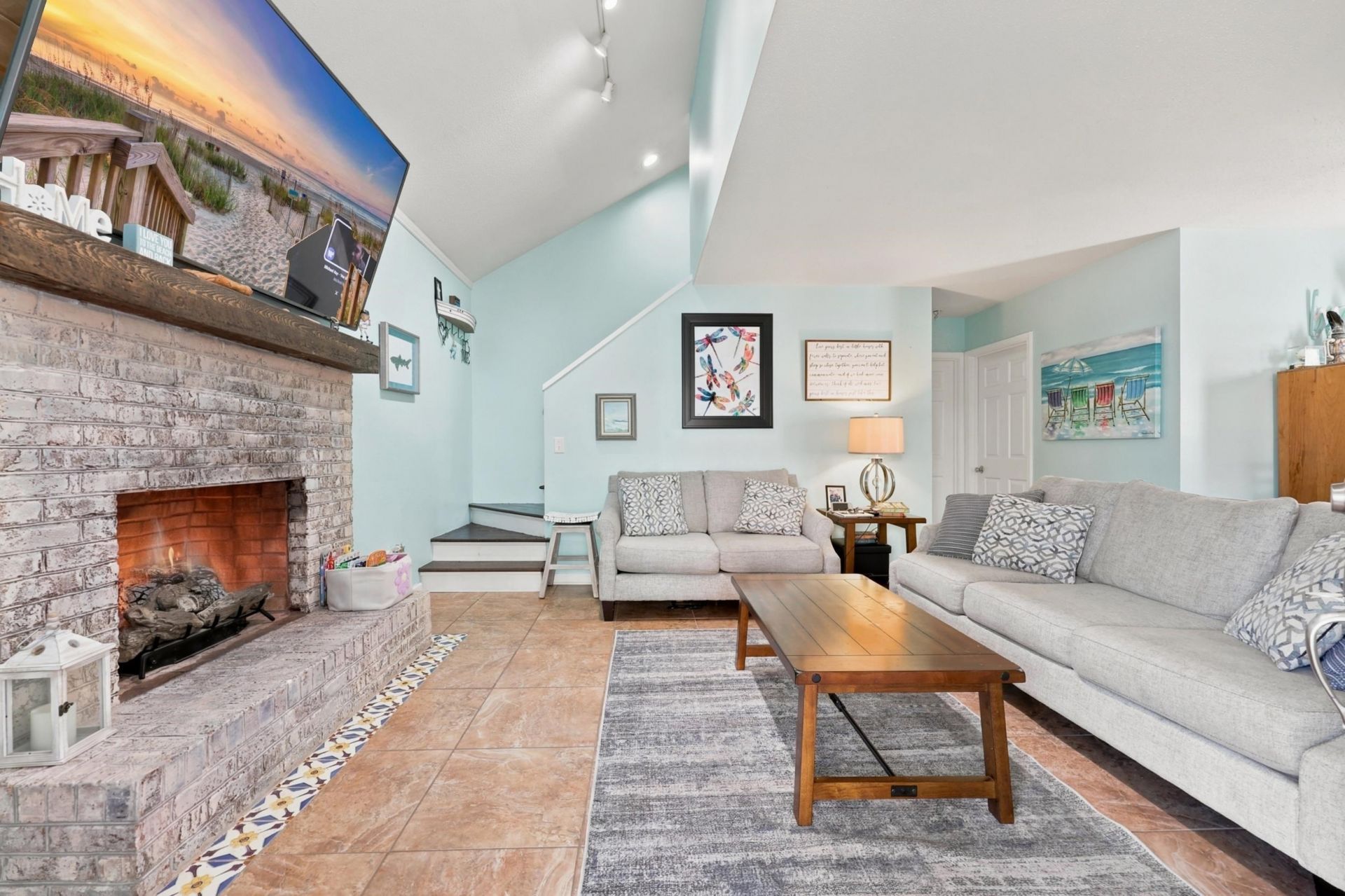 1705 Edge Dr. Photo 14