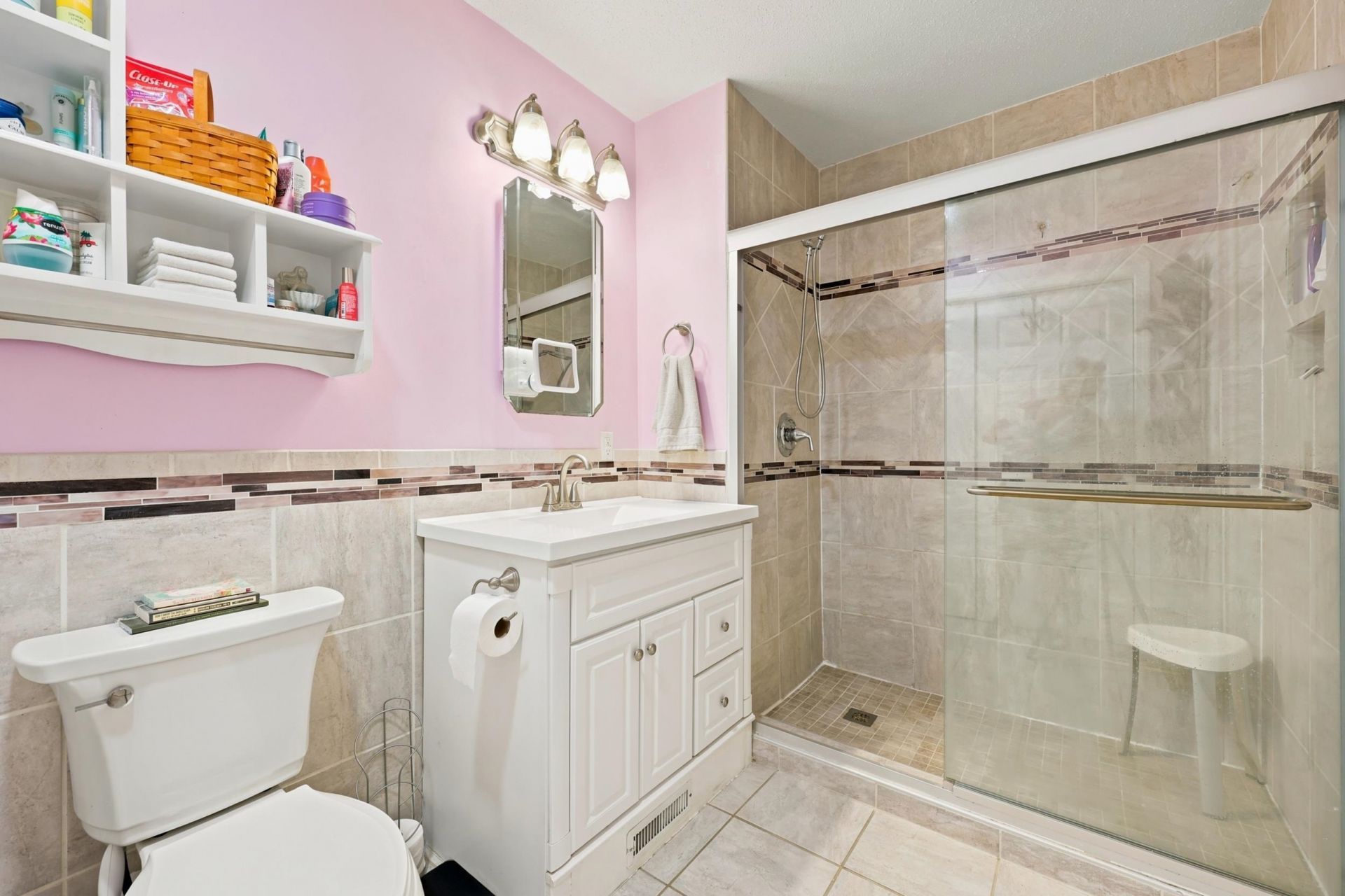 1705 Edge Dr. Photo 17