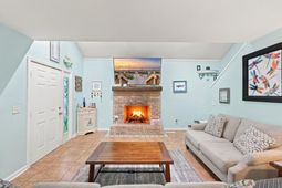 1705 Edge Dr. photo 4