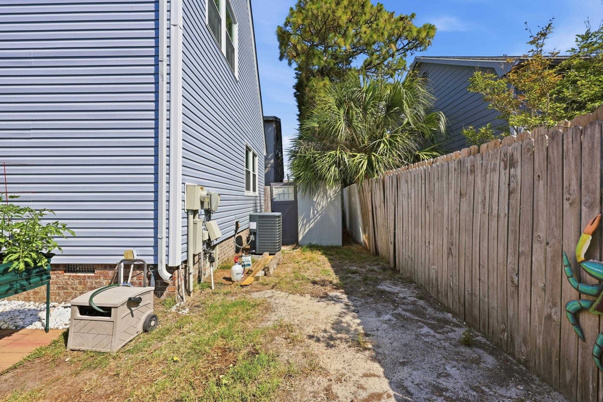 1705 Edge Dr. Photo 25