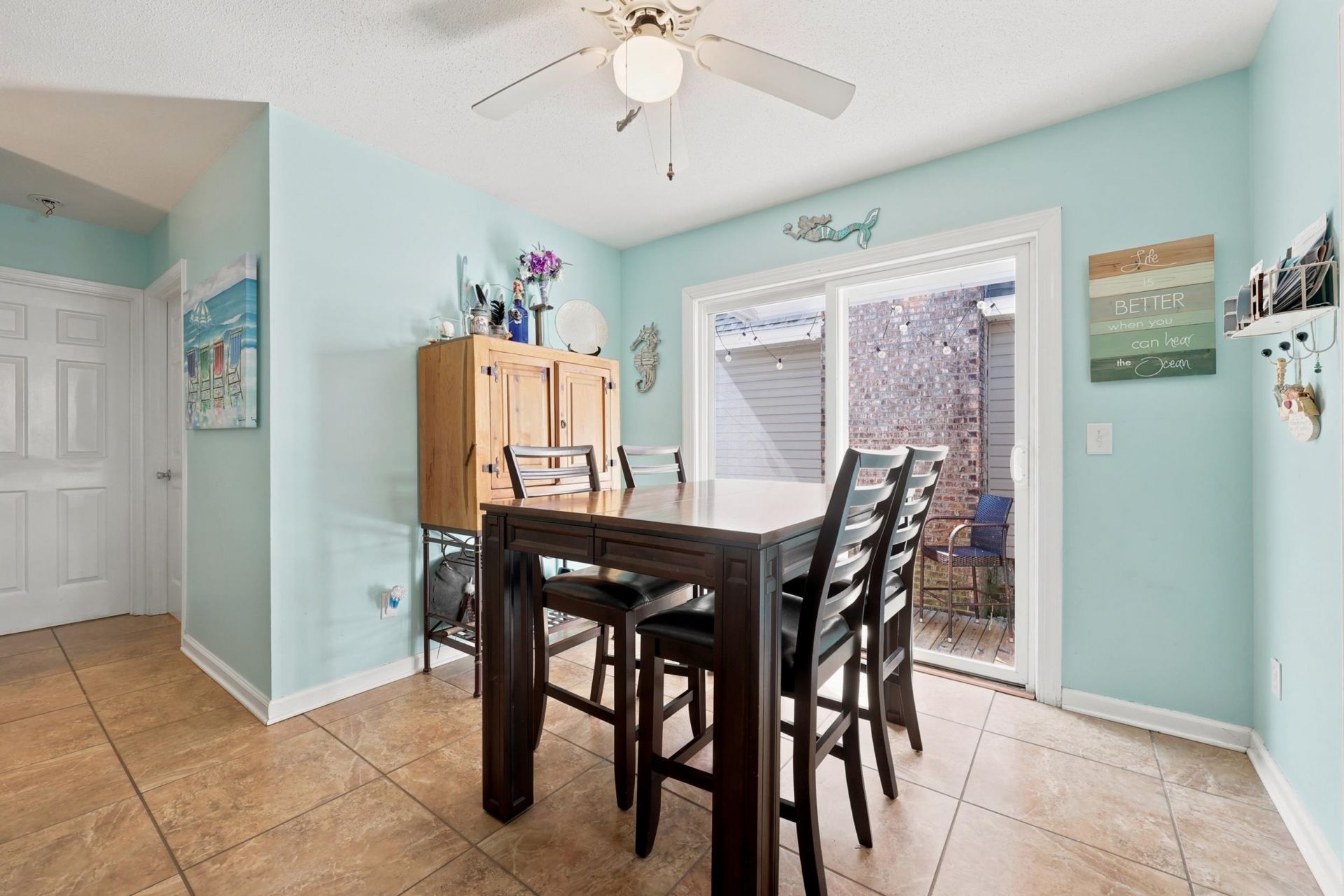 1705 Edge Dr. Photo 9