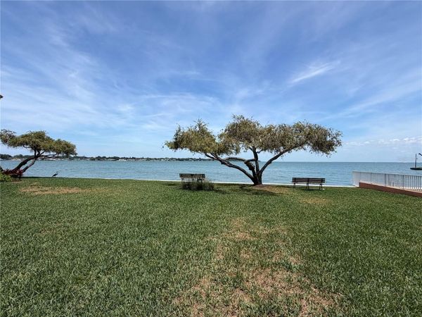 7400 SUNSHINE SKYWAY LANE S, Unit 105, ST PETERSBURG, FL 33711