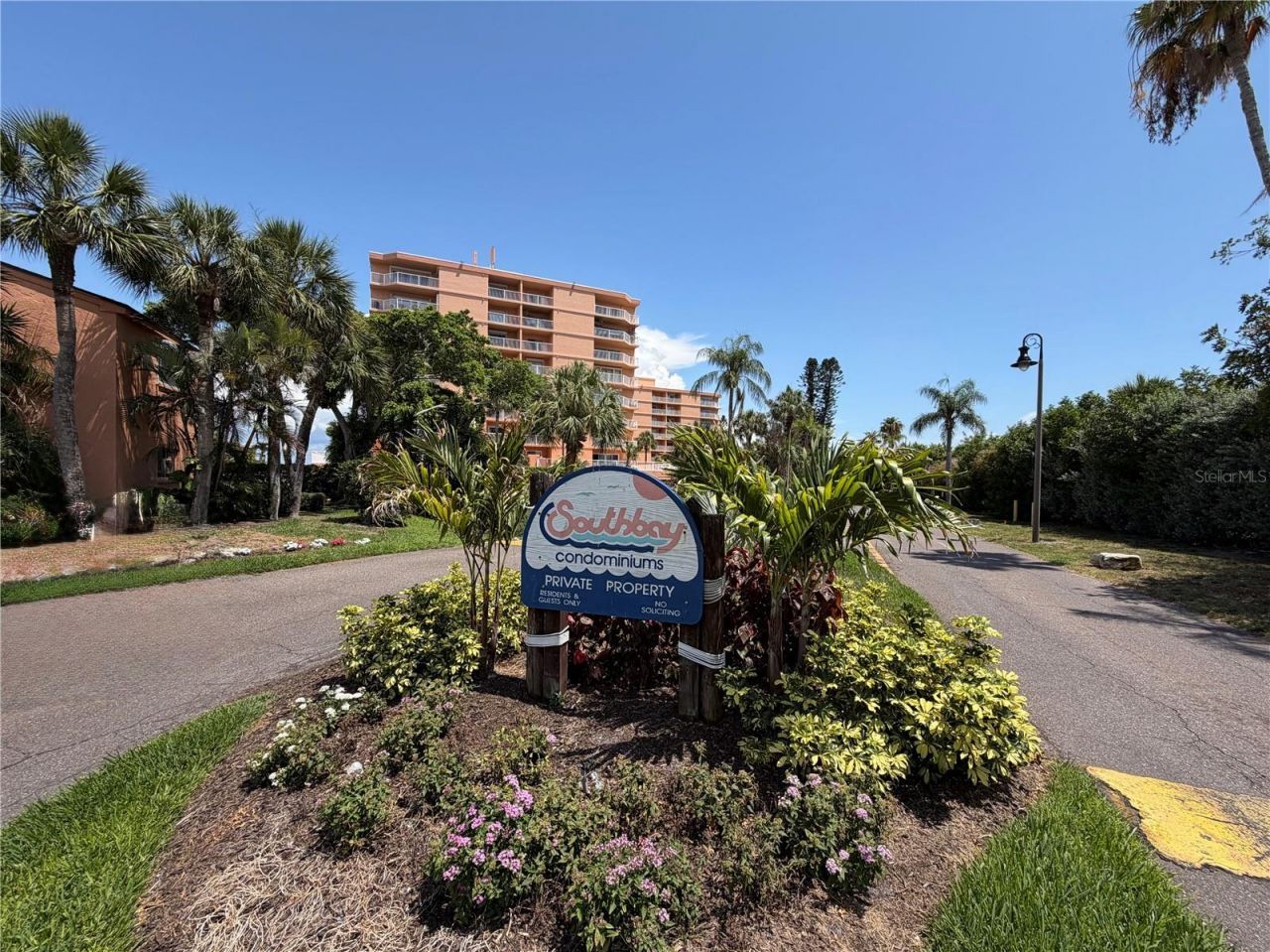 7400 Sunshine Skyway Lane S, Unit 105, Saint Petersburg, FL 33711 Photo