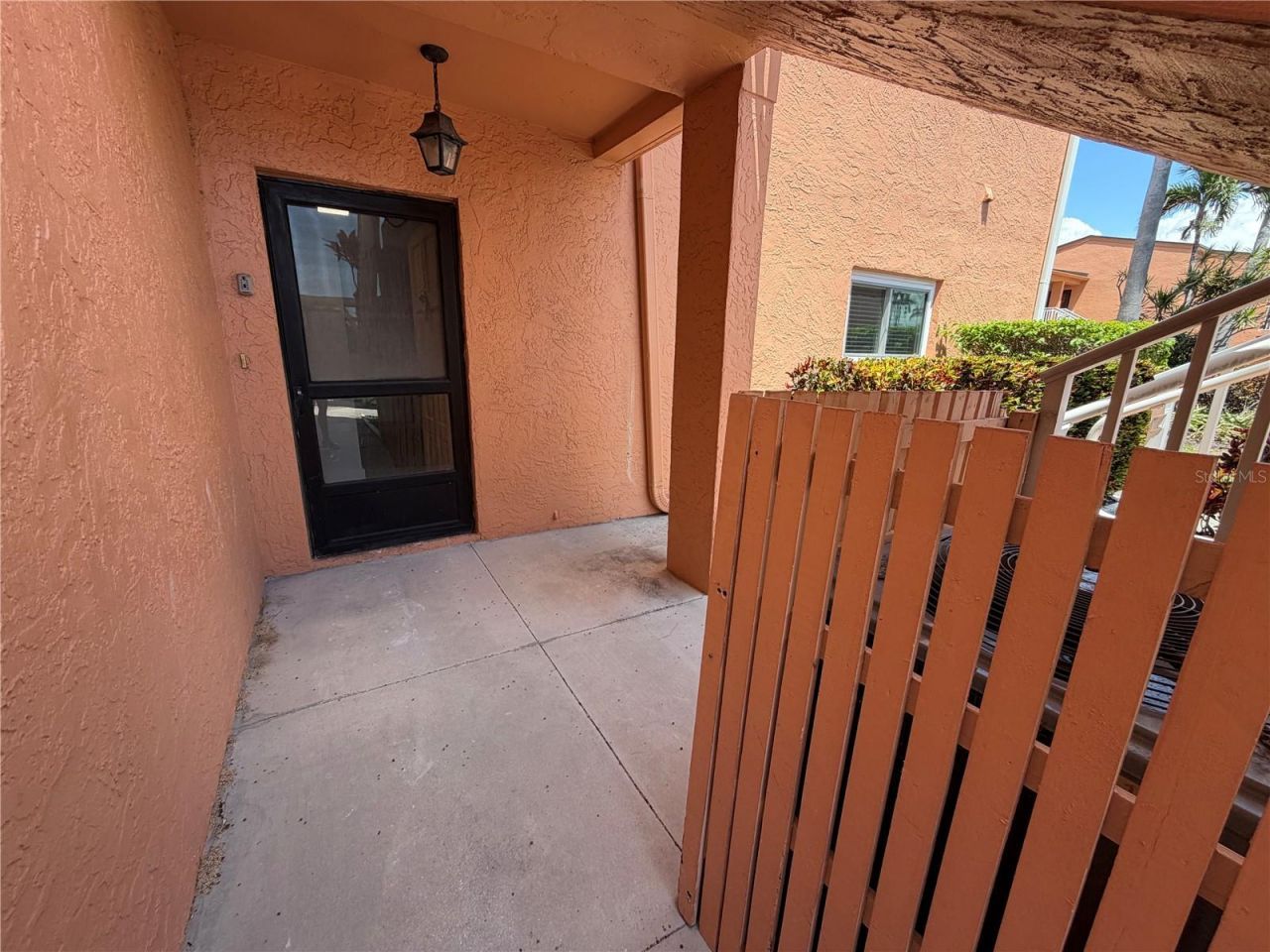 7400 Sunshine Skyway Lane S, Unit 105, Saint Petersburg, FL 33711 Photo