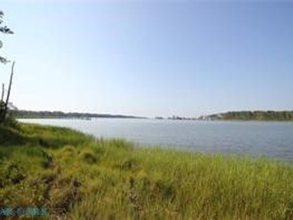 002 Creekside Lane , North, VA 23128