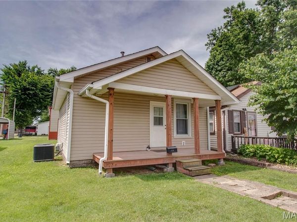 110 W Cherry Street , Hartford, IL 62048