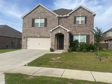 8921 Bison Creek Drive, Fort Worth, TX 76131