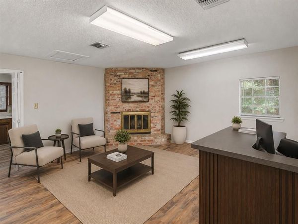 5902 Buncombe Road , Shreveport, LA 71129