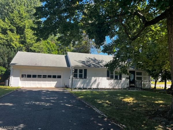 4 Beverly Rd, Glen Rock, NJ 07452