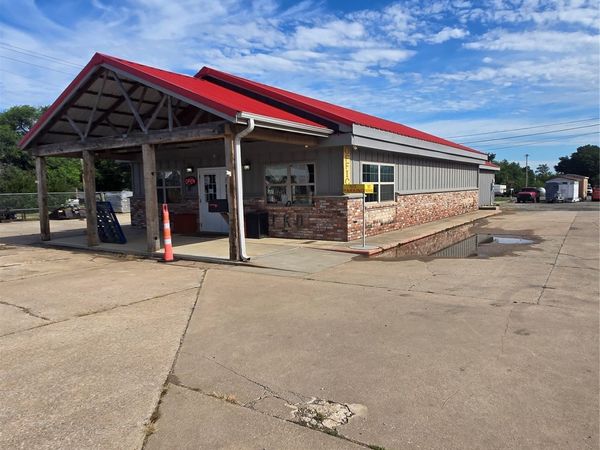 302 E Main Street , Cushing, OK 74023