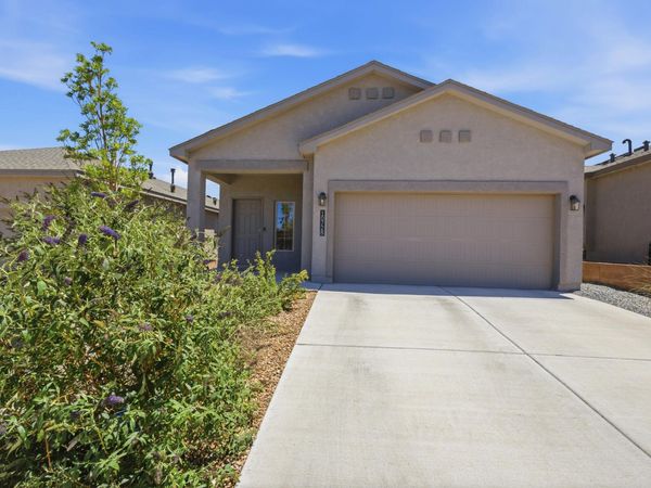 10728 Sabino Loop SW, Albuquerque, NM 87121