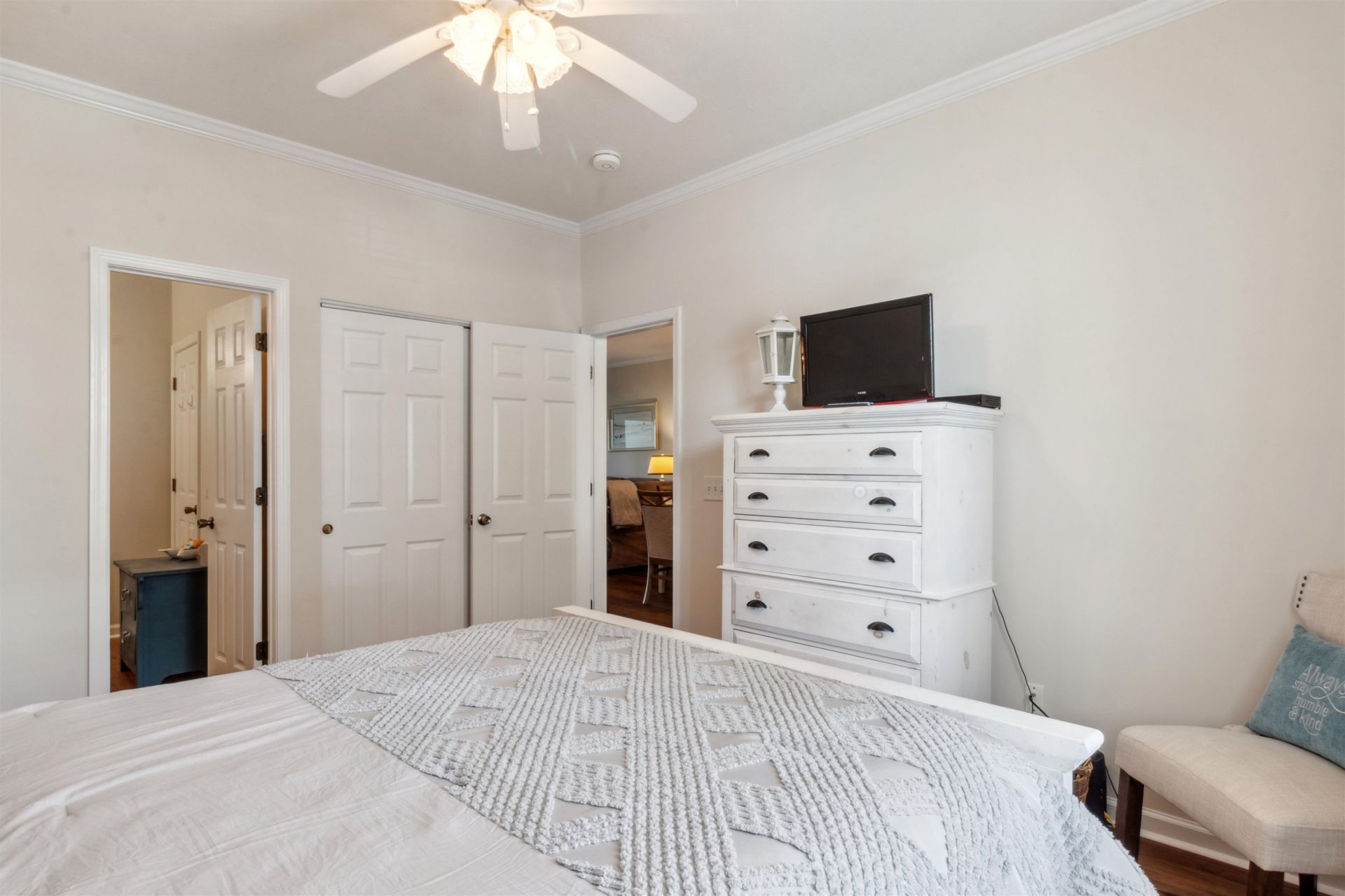 901 W Port Dr. Photo 14