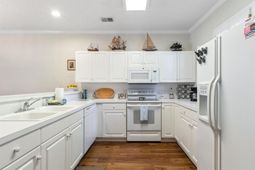 901 W Port Dr. photo 4