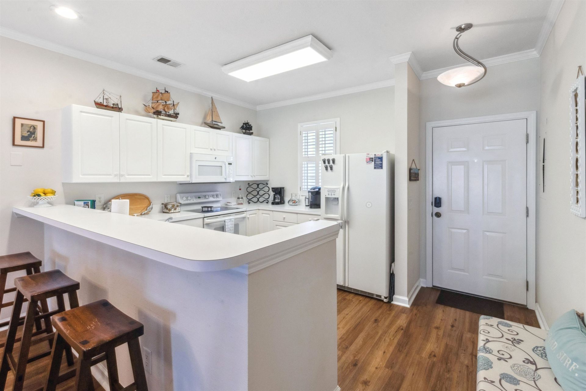 901 W Port Dr. Photo 5