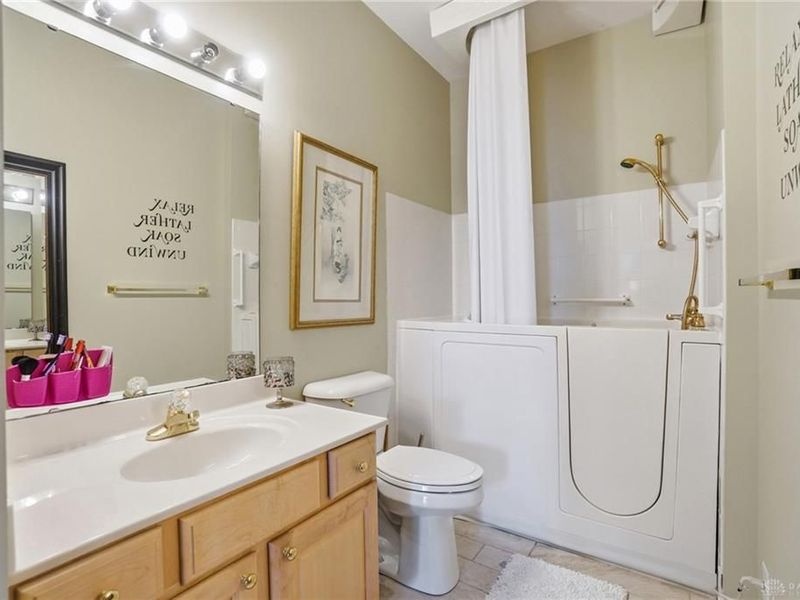 3043 Willowbrook Way, Beavercreek, OH 45431 Photo 13