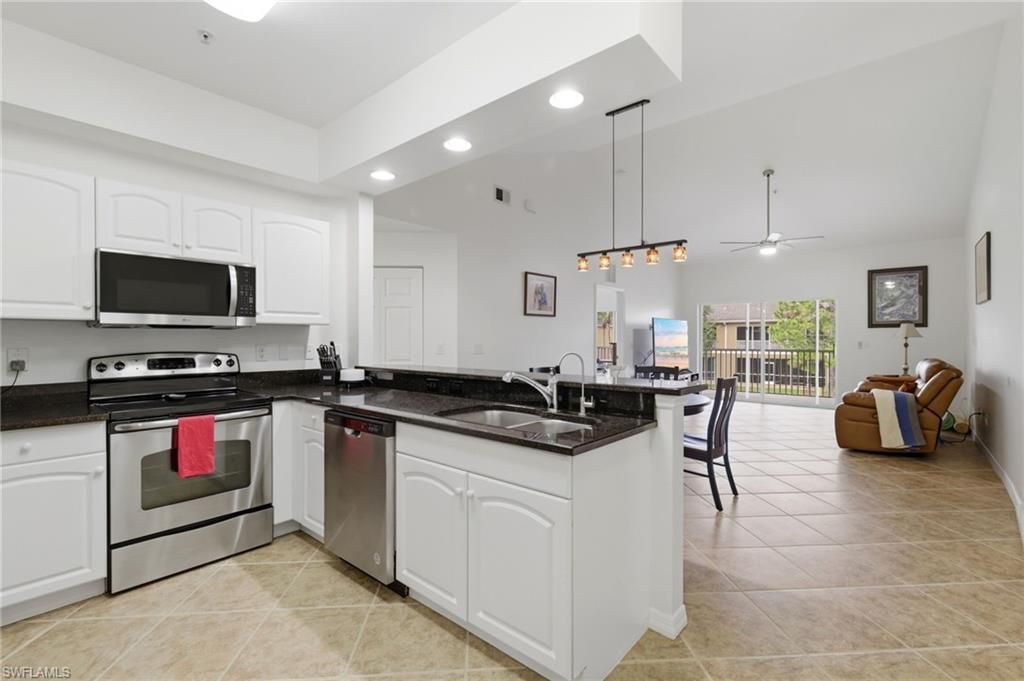 1108 Winding Pines Cir, Unit 201, Cape Coral, FL 33909 Photo