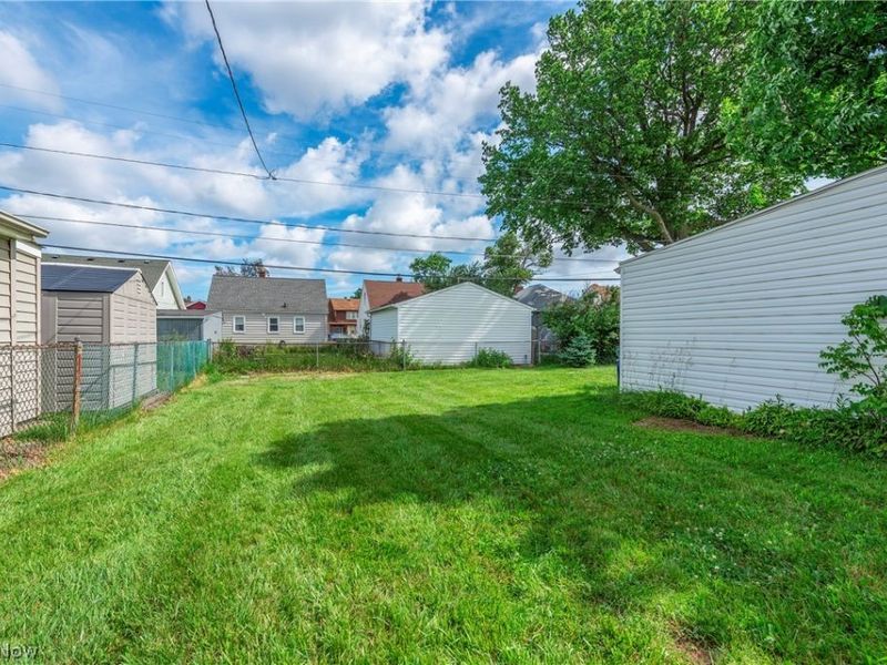 3018 Russell Avenue , Parma, OH 44134 Photo 12