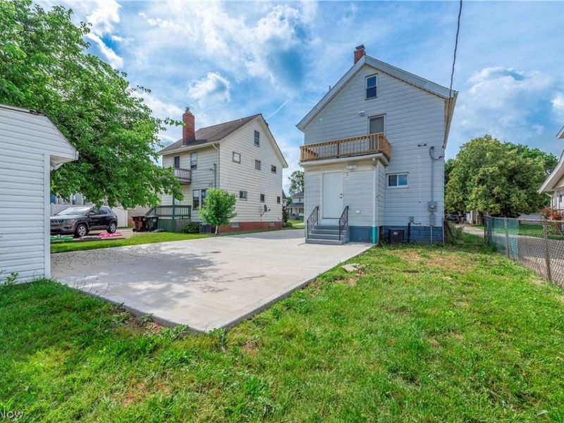 3018 Russell Avenue , Parma, OH 44134 Photo 5