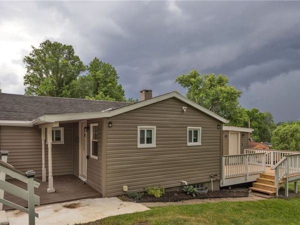 121 College Ave , Pittsburgh, PA 15239