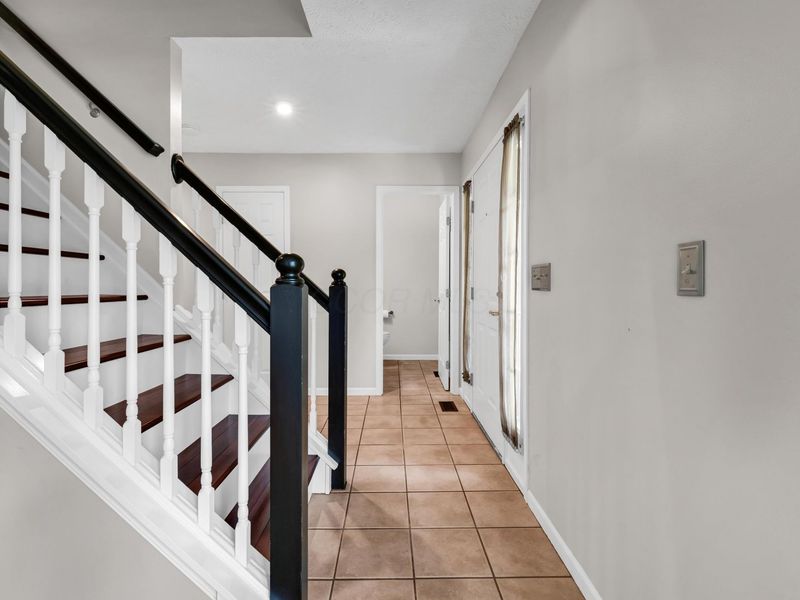 4695 Winery Way , Gahanna, OH 43230 Photo 9