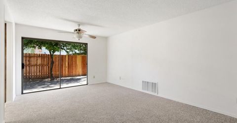 9924 Meadow Oak Cir, Elk Grove, CA 95624 Photo