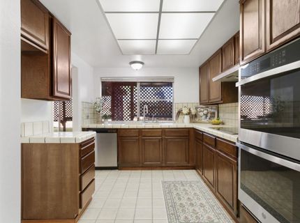 9924 Meadow Oak Cir, Elk Grove, CA 95624 Photo