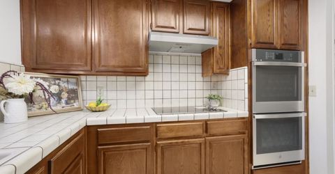 9924 Meadow Oak Cir, Elk Grove, CA 95624 Photo