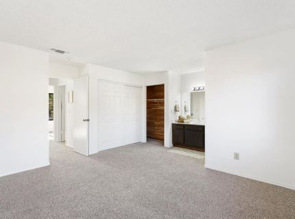 9924 Meadow Oak Cir, Elk Grove, CA 95624 Photo
