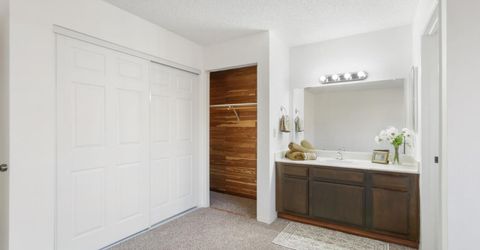 9924 Meadow Oak Cir, Elk Grove, CA 95624 Photo
