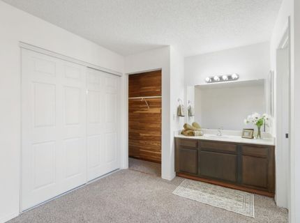 9924 Meadow Oak Cir, Elk Grove, CA 95624 Photo