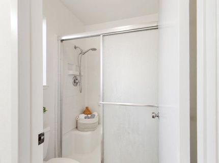 9924 Meadow Oak Cir, Elk Grove, CA 95624 Photo