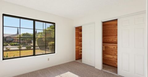 9924 Meadow Oak Cir, Elk Grove, CA 95624 Photo